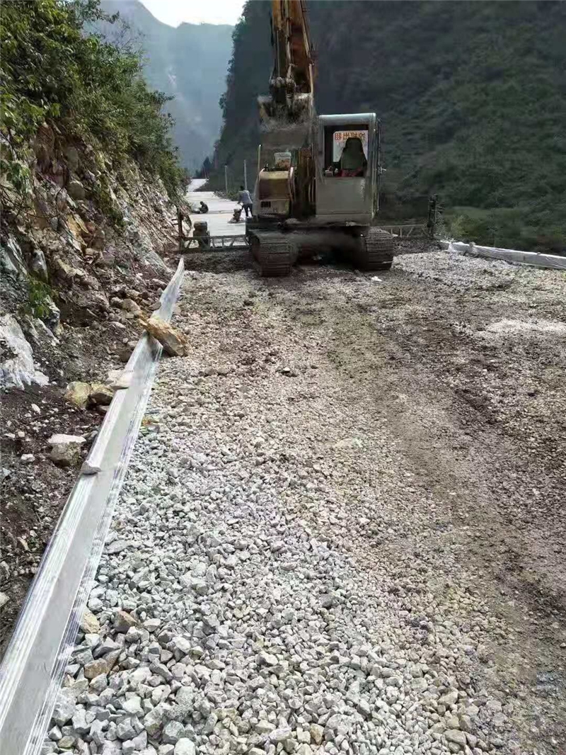 贵州道路设施公司